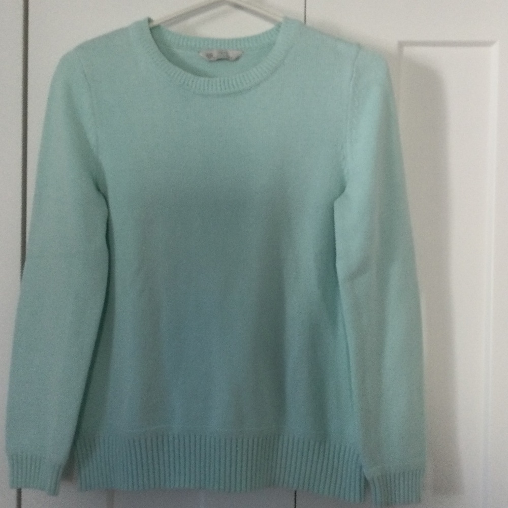 NWOT Lovely Cotton Crewneck